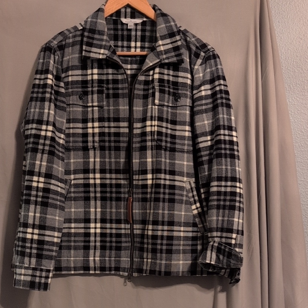 Plaid women's LL bean Jacket - Black and Gray